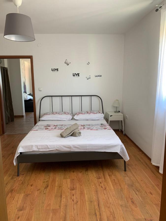 Apartmani Maksan Пакоштане Экстерьер фото